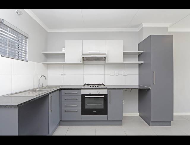 2 BEDROOM APARTMENT SOLD IN BURGUNDY ESTATE